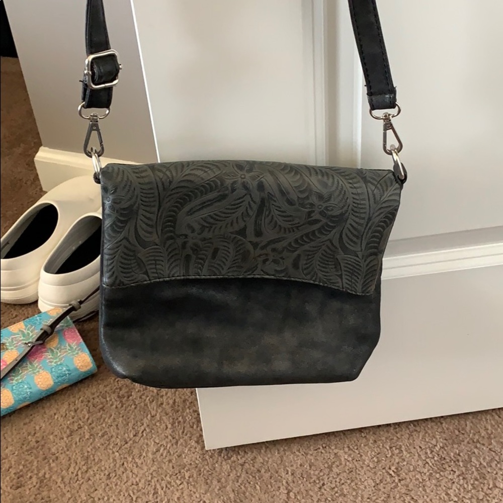 Black CrossBody